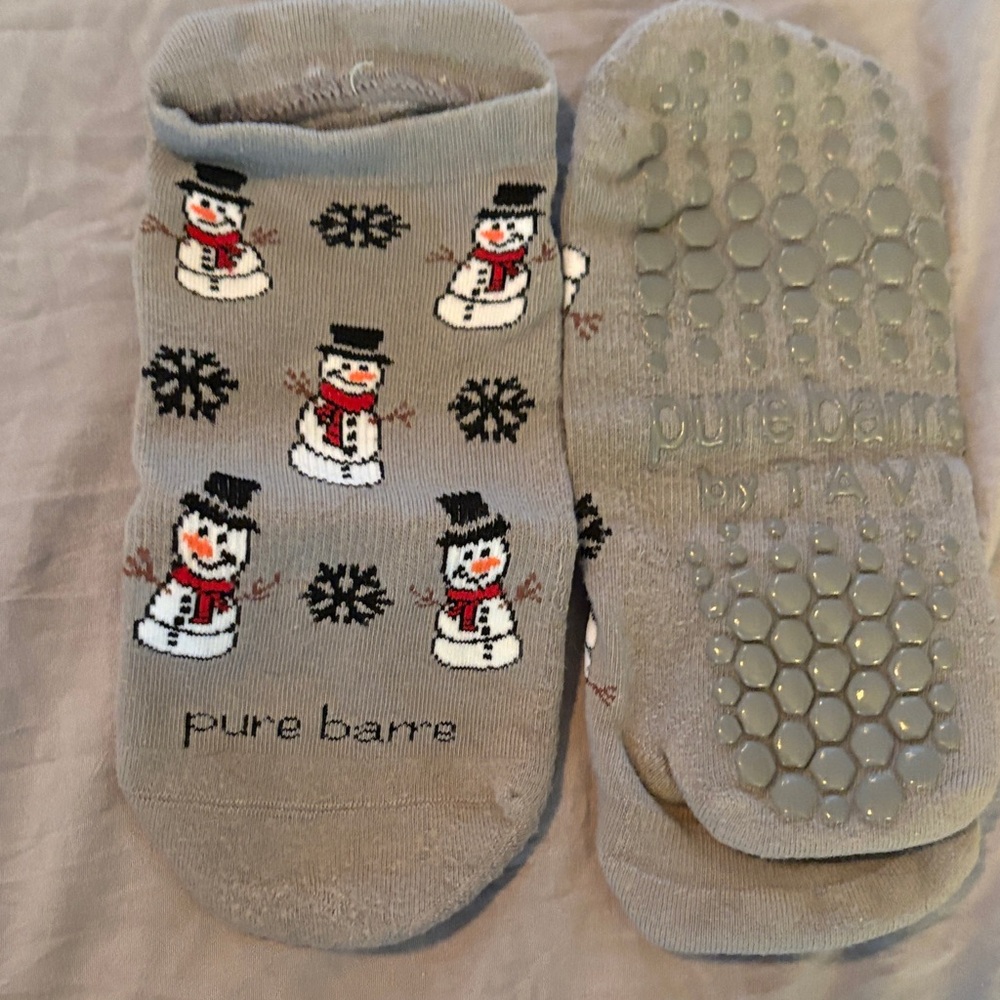 Pure Barre Festive Snowman Gray Grip Socks